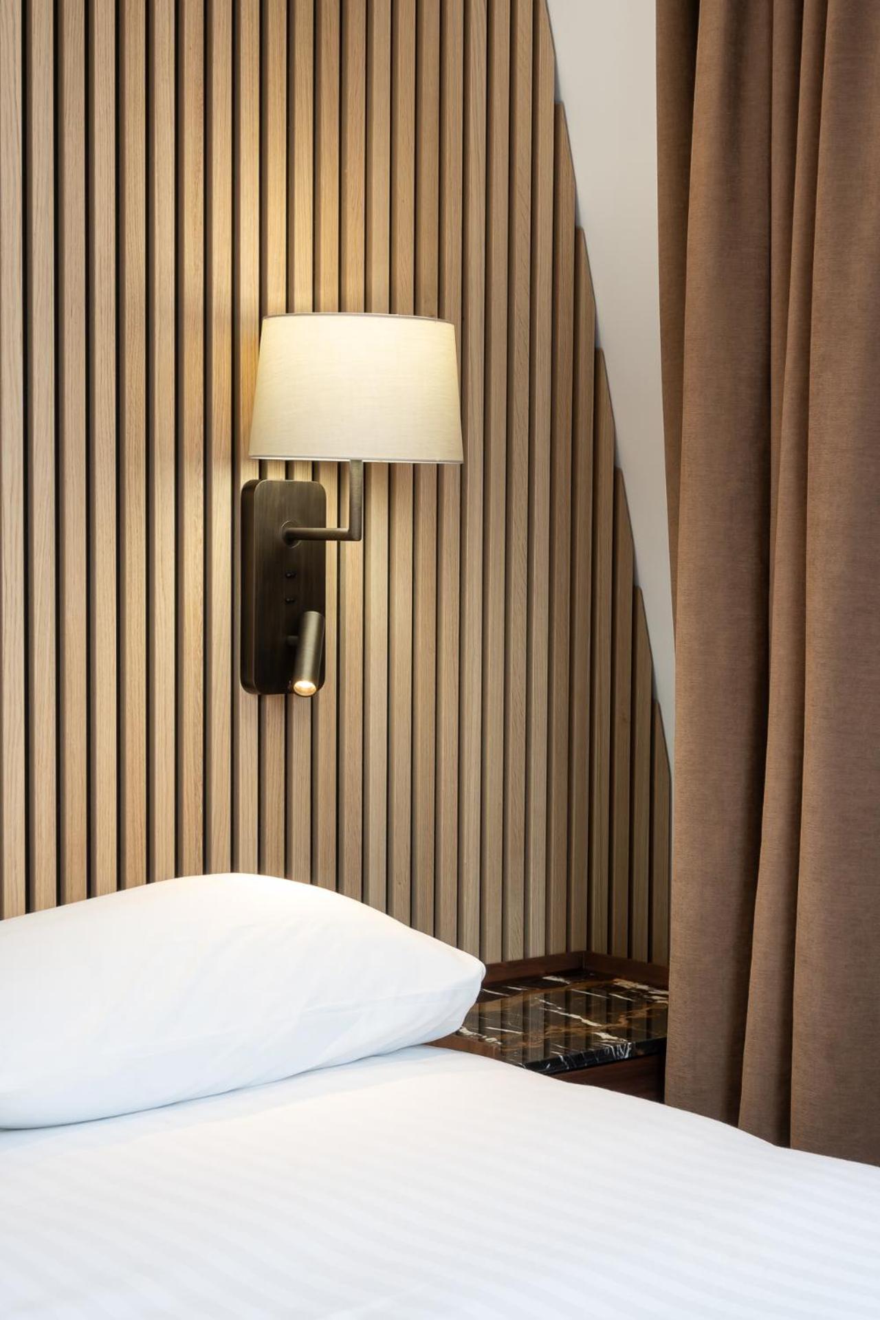 Les Suites Hcr Paris Eksteriør bilde